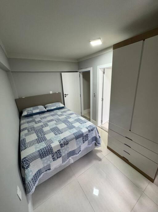 Aparto Canto Da Praia /40M D Mar Apartment Bombinhas Luaran gambar